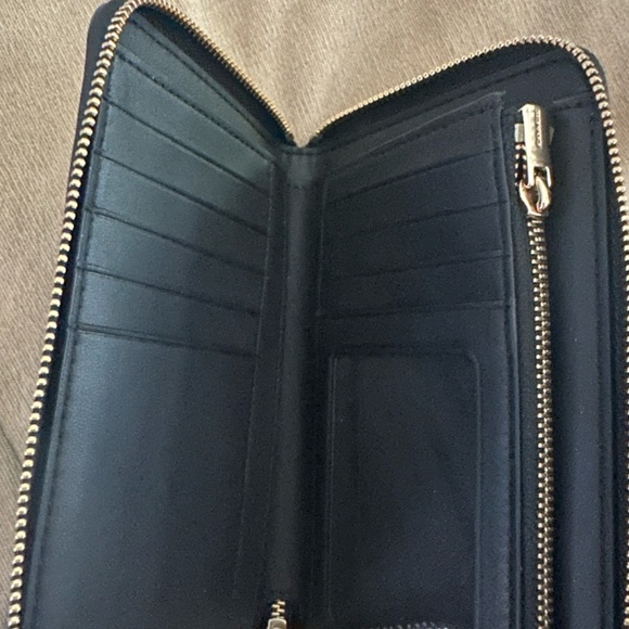 Coach Black Leather Medium Id Zip Wallet - Picture 4 of 4